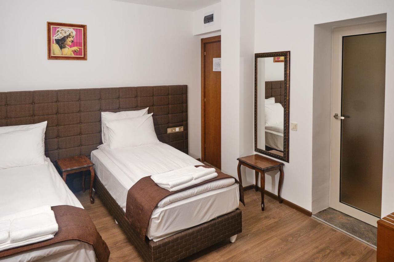 Hotel Splendid Pleven Buitenkant foto