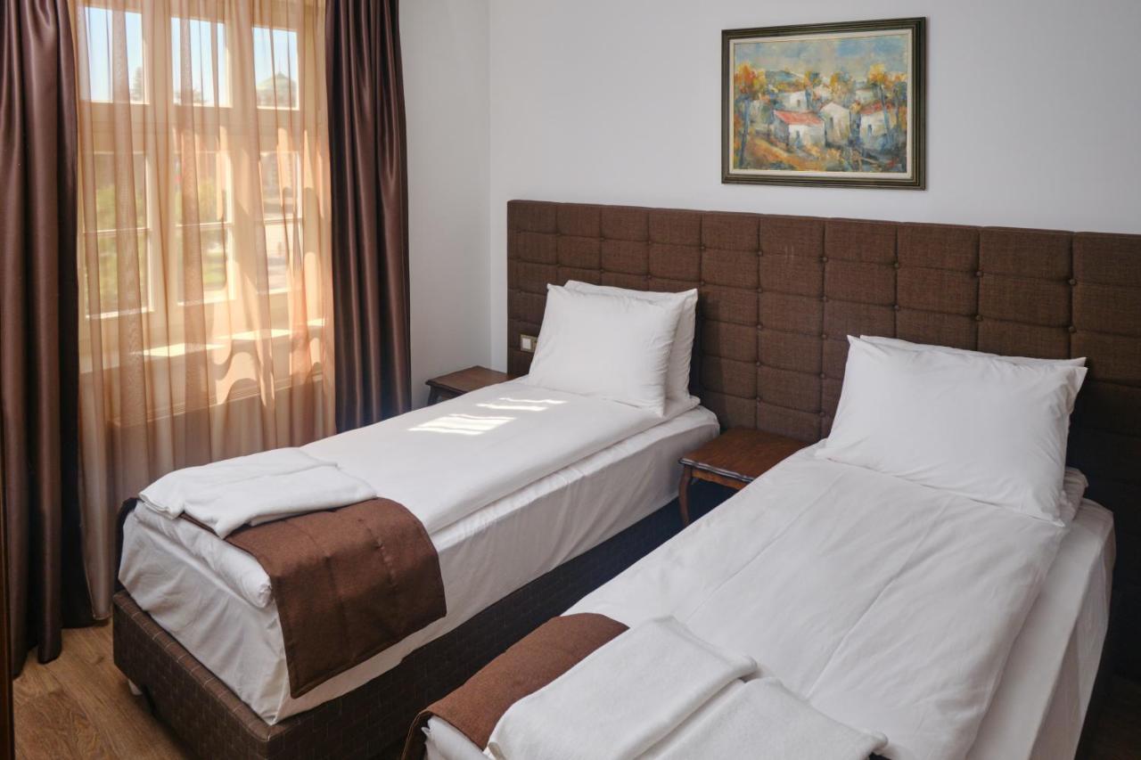 Hotel Splendid Pleven Buitenkant foto