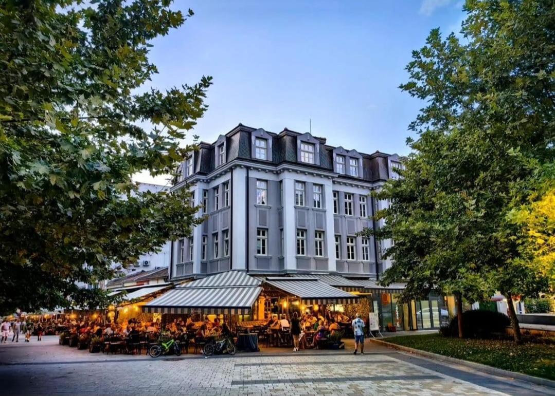 Hotel Splendid Pleven Buitenkant foto